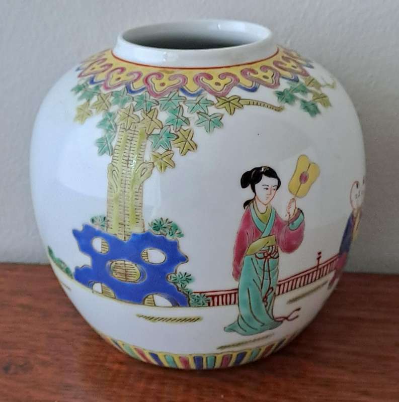 Chinese Ginger Jar sans Lid