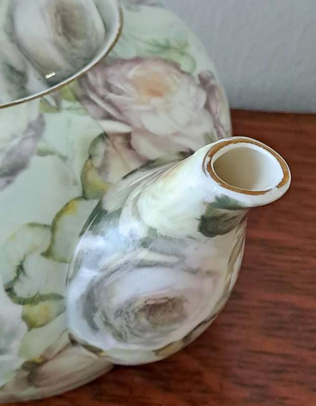 Maxwell Williams Teapot 'Misty Rose'