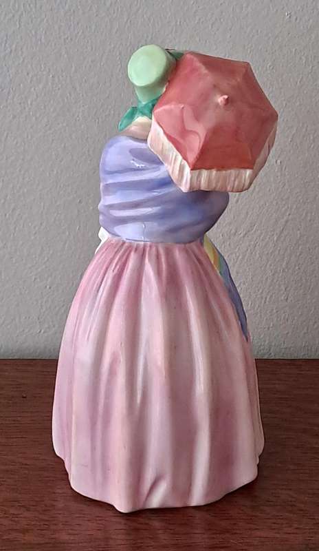 Royal Doulton 'Miss Demure' HN1402