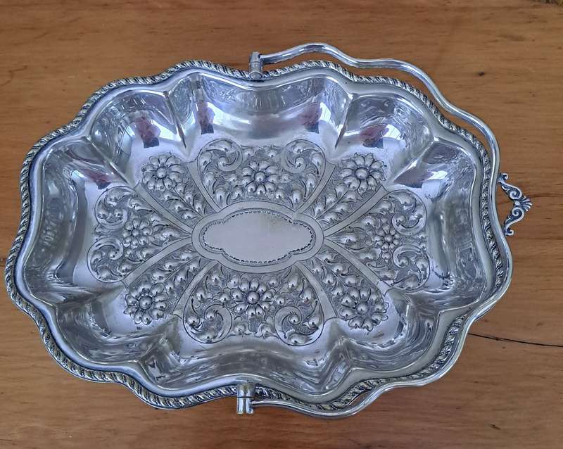 Victorian Swing Handle Basket