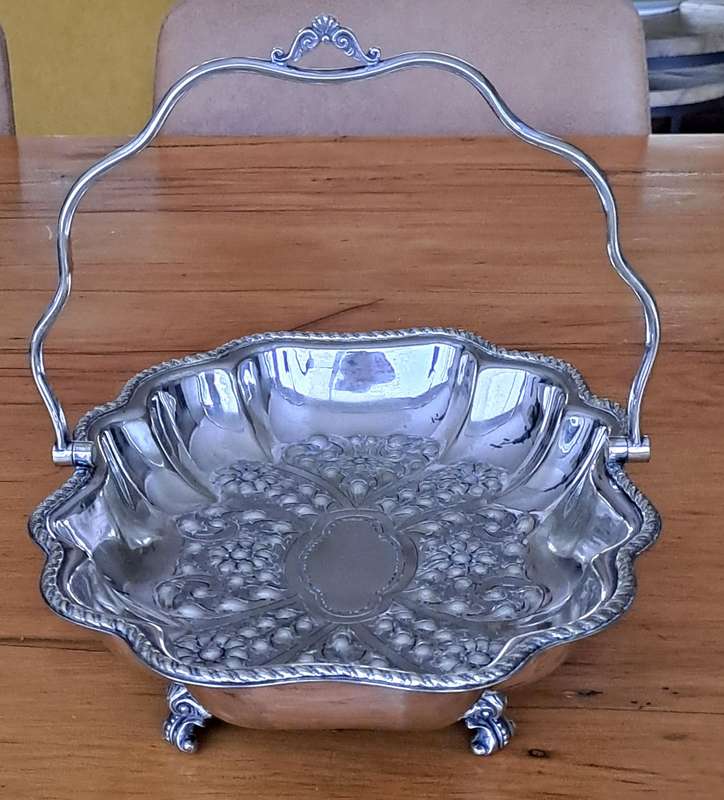 Victorian Swing Handle Basket
