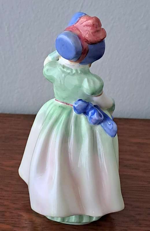Royal Doulton 'Babie' HN1679