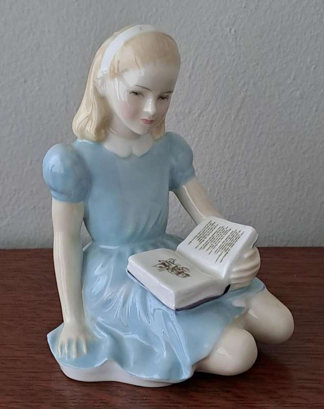 Royal Doulton 'Alice' HN2158