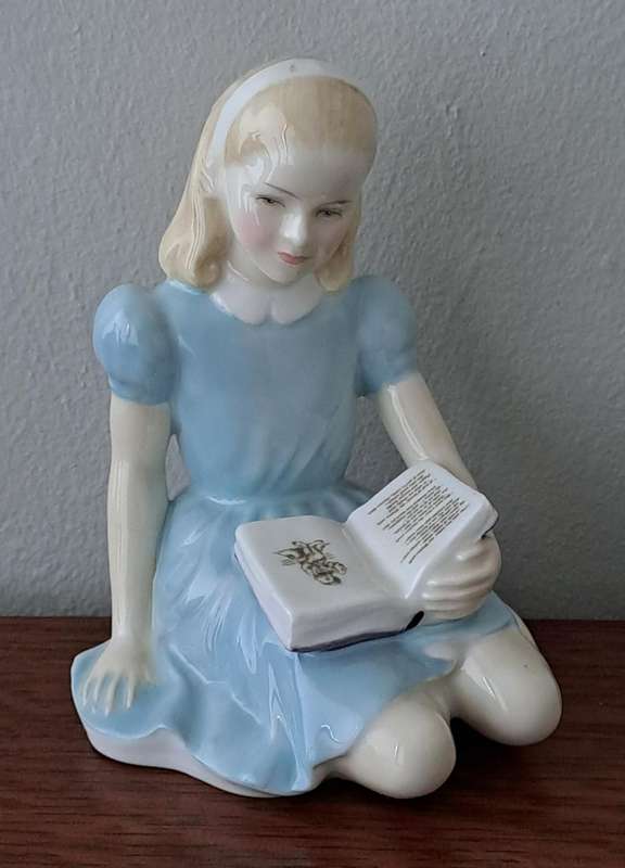 Royal Doulton 'Alice' HN2158
