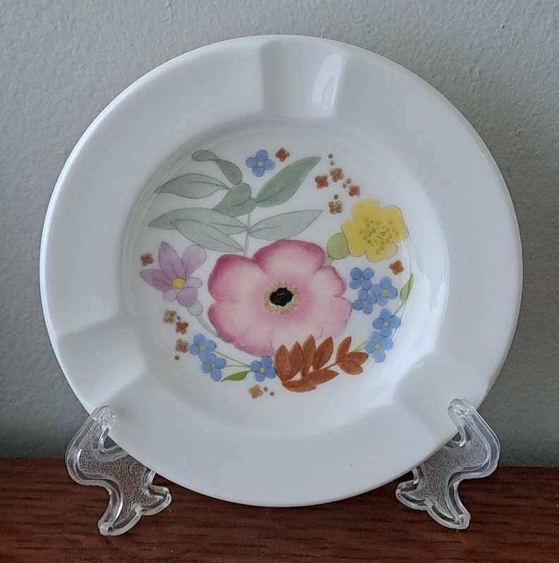 Wedgwood Ashtray 'Meadow Sweet' - boxed