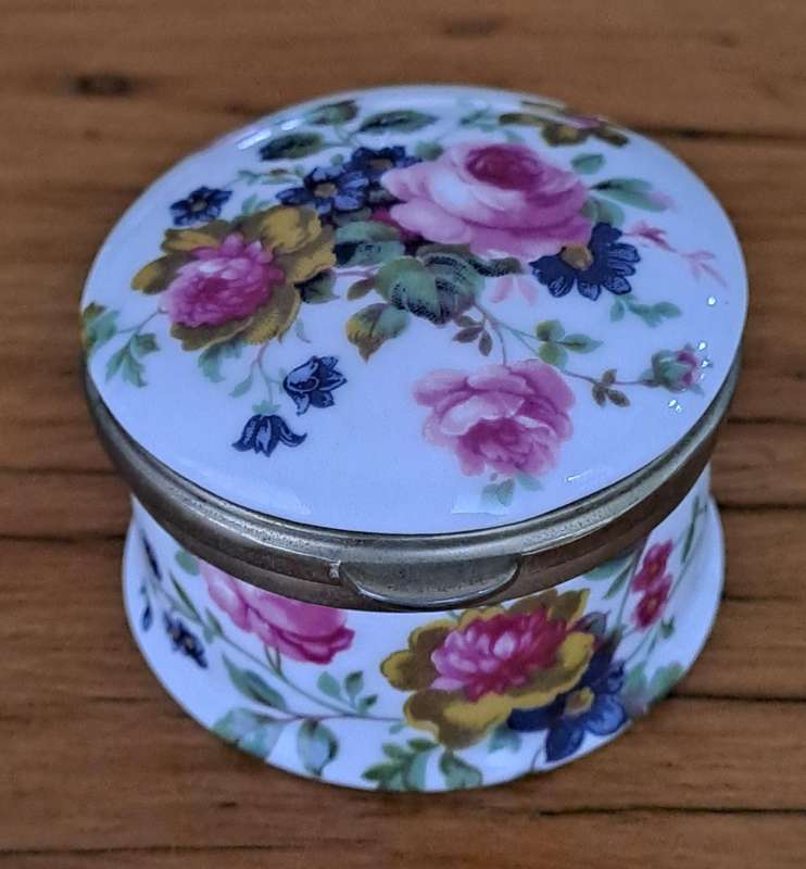 Round Hinged Pill/Trinket Box