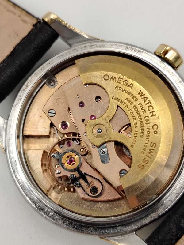 Omega Constellation piepan WORKING 33mm ex crown 43mm lug to lug