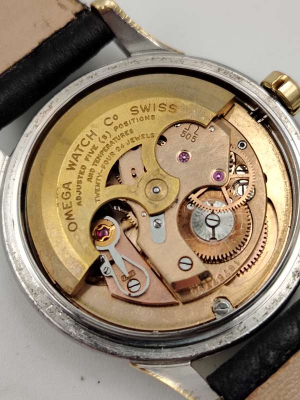 Omega Constellation piepan WORKING 33mm ex crown 43mm lug to lug