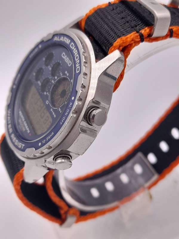 Casio DW7200 WORKING 41mm ex crown 44mm lug to lug