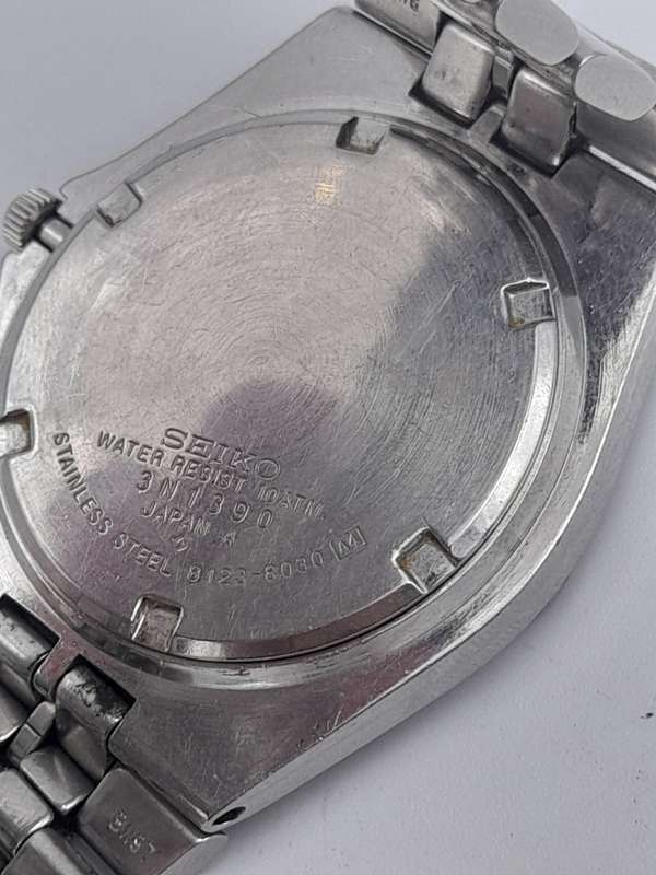 Seiko Quartz WORKING 42mm lug to lug 40mm ex crown