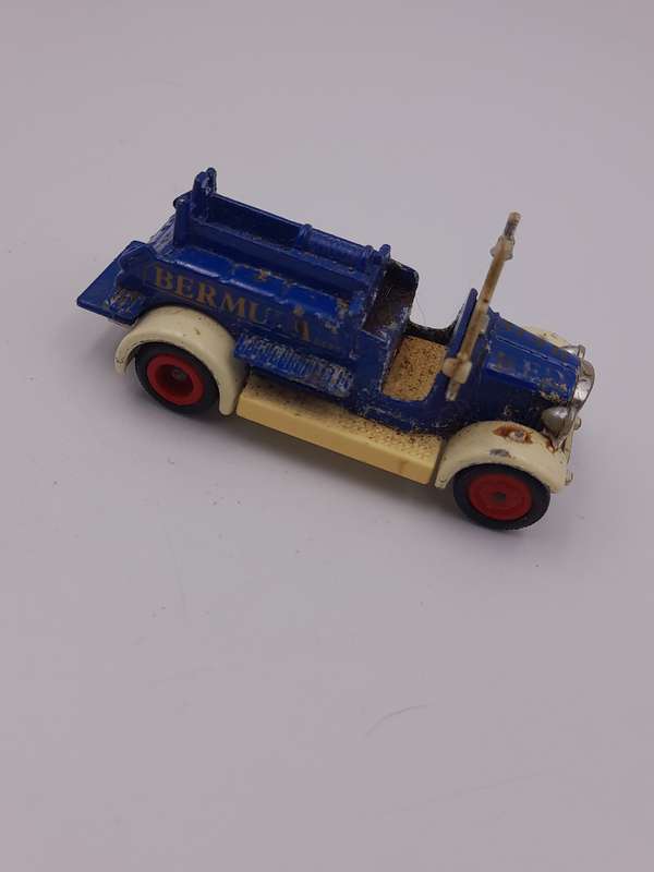1984 Lledo Days Gone by Die cast Bermuda fire department truck DG21