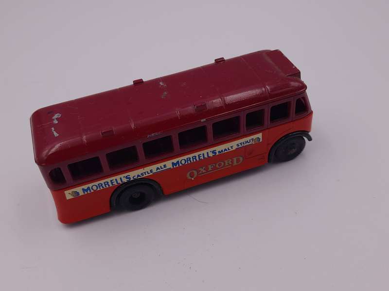 1983 Lledo Models of Days Gone passenger bus 1986 Oxford London Marreils