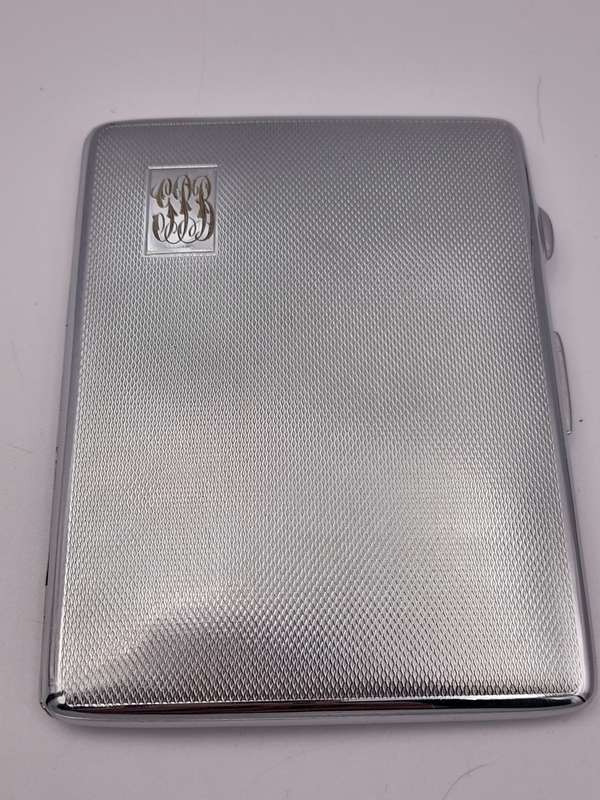 Vintage Chronium plated Aristo cat case Made in England
