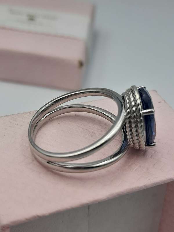 Sterling silver ladies ring Size: Q.5
