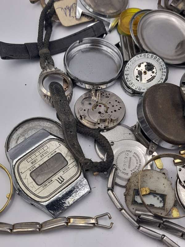 Watch parts for steampunk/repairs