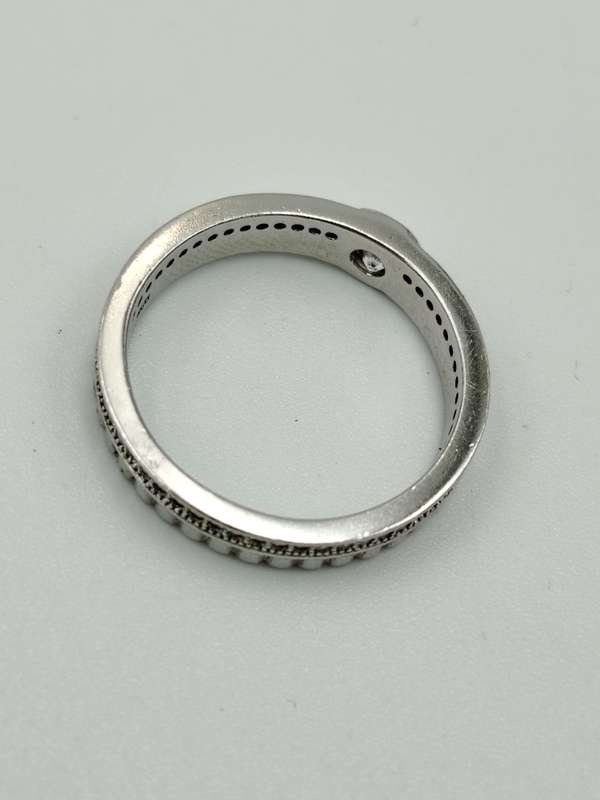 Sterling silver ladies ring Size: O.5