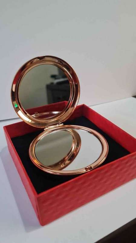 Compact Folding Mirror