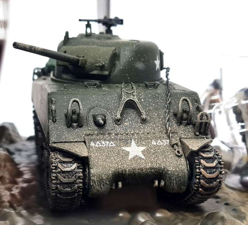 M4A3 Sherman Tank US Infantry Figures Battle of the Bulge 1944 3 figures