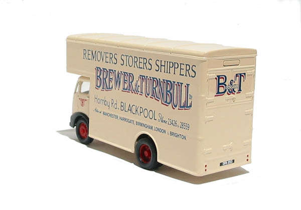 Austin Luton van `Brewer & Turnbull`