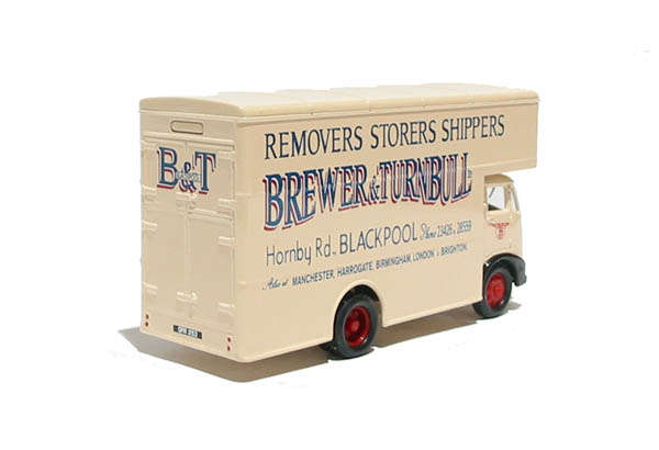 Austin Luton van `Brewer & Turnbull`
