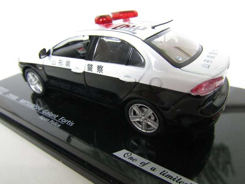 MITSUBISHI GALANT FORTIS JAPAN POLICE "Police cars of the world"