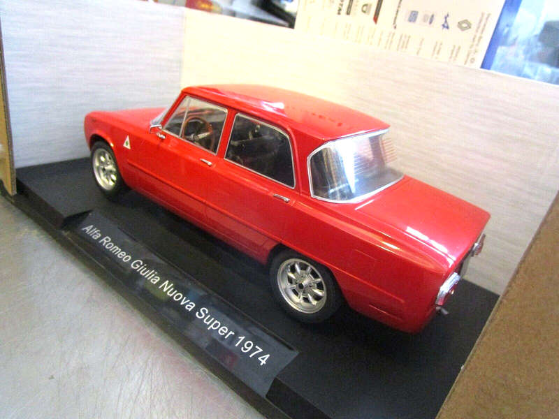 Alfa Romeo Giulia Super Nuova 1974 Red