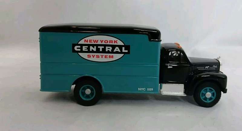 New York Central System, Mack B series Van