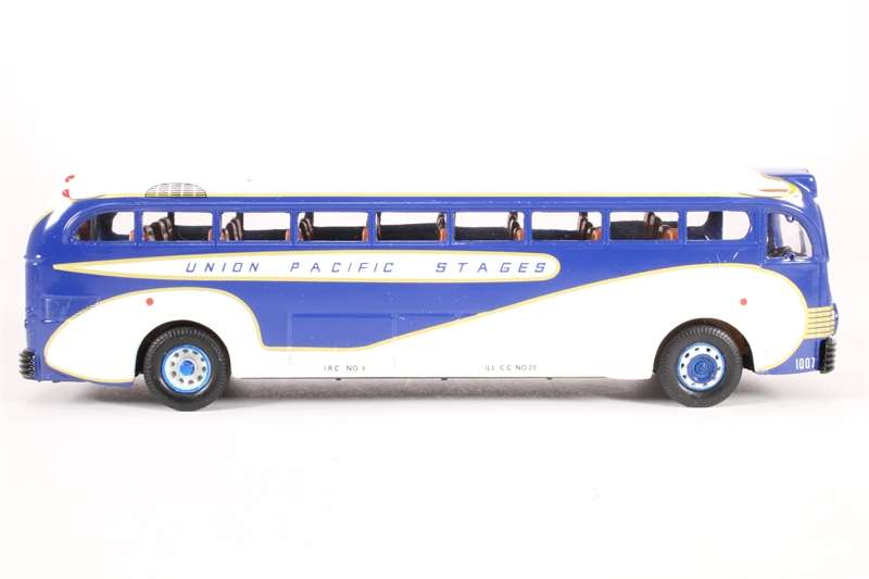 Yellow Coach 743 Bus GREYHOUND UNION PACIFIC CHICAGO/NORTHWESTERN