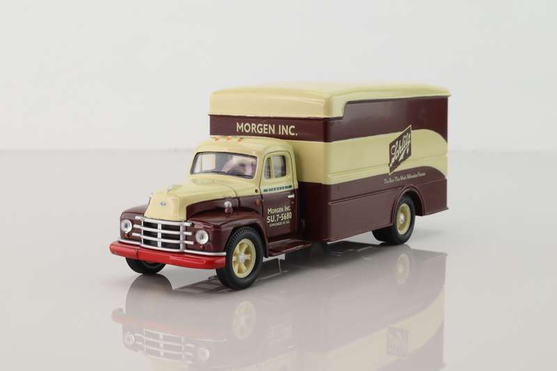 Schlitz Beer Diamond T620, Box Van, (US Road Transport)