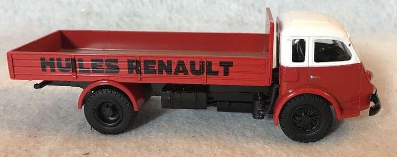 RENAULT FAINEANT TRANSPORT DE FUTS HUILES