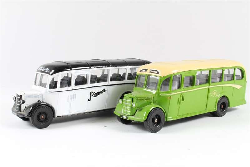 2 x Jersey Bedford OB coaches `Island Transport` set