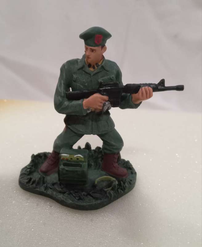 Action Snow Trooper Green Beret Action Soldier set of 3 SEALED IN BOX 54mm Pewter