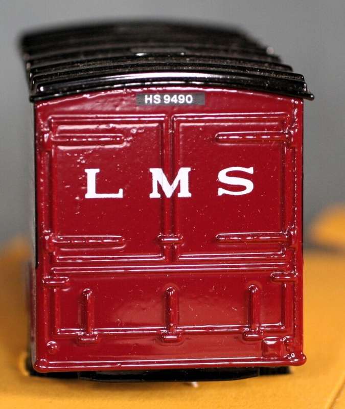 BEDFORD O SERIES VAN LMS EXPRESS PARCELS BOXED
