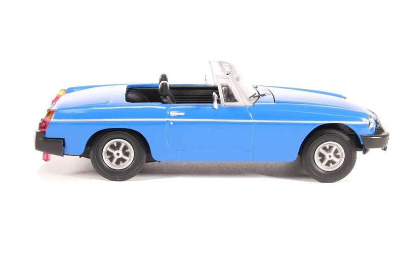 MGB Poegeant Blue