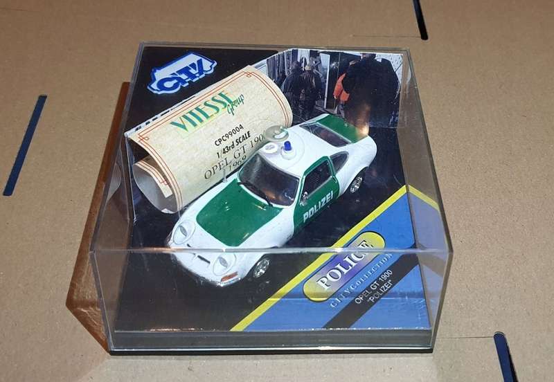 Opel GT 1900 Polize `Police cars of the World`