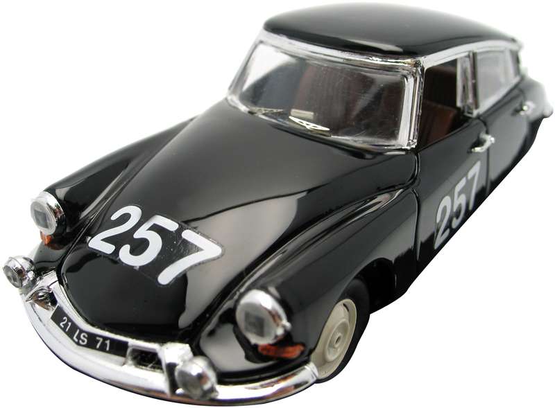 Citroen DS 19 A thousand Miles 1957 About-Bourillot