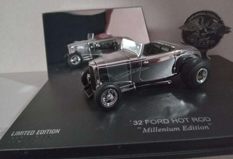 1932 Ford Hot Rod  Millennium Collection. Chrome Silver