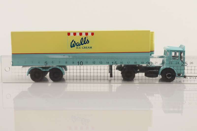 AEC Ergo Artic Fridge Trailer, Walls Ice Cream