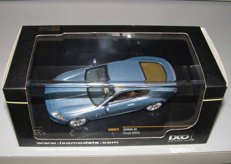 Jaguar XK 4.2 Coupe 2005 (Light Blue Metallic)
