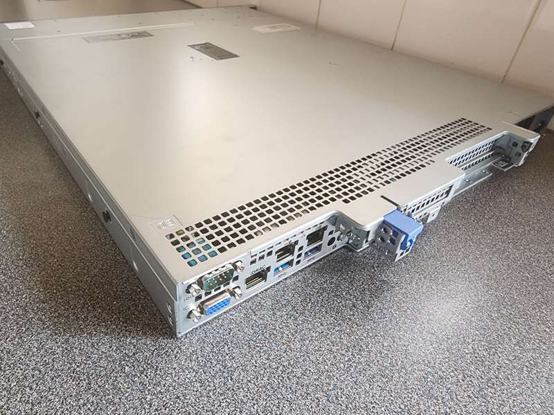 Dell PowerEdge R240 Xeon E-2224 3.4GHz 8GB RAM 2x480 SSDF HDD 250W 1U Rack Server