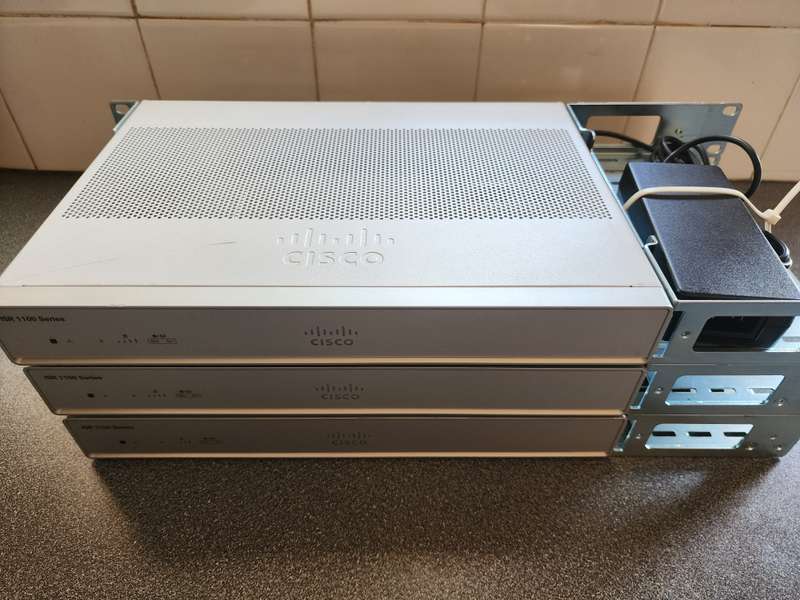 Cisco ISR C1111-8P 8-Port Gigabit Integrated Router Dual GigE
