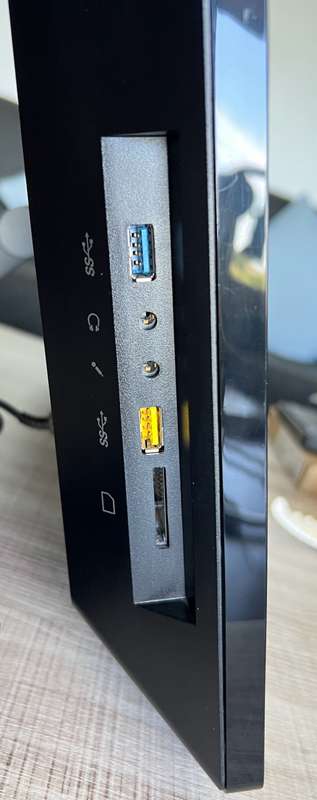23 Lenovo All-In-One desktop