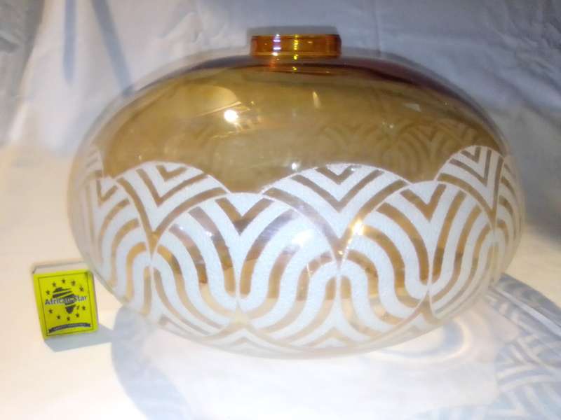 Large Vintage Art Deco Lamp Shade Amber & White Glass and is a chandelier pendant type fixture.