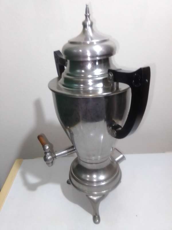 This coffee urn a genuine antique. Pat:1912. THERMOLUX Coffee Maker. Pastry Pan, Clay warmer, Plate.