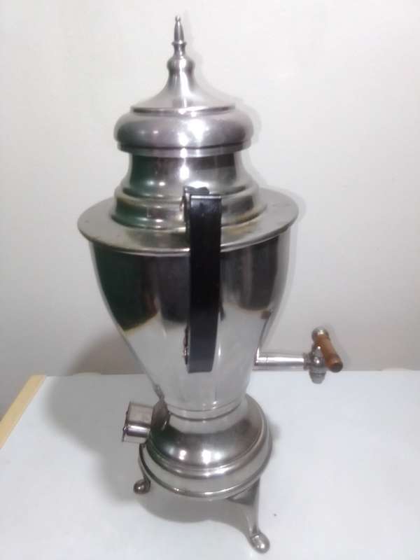 This coffee urn a genuine antique. Pat:1912. THERMOLUX Coffee Maker. Pastry Pan, Clay warmer, Plate.