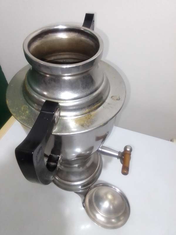 This coffee urn a genuine antique. Pat:1912. THERMOLUX Coffee Maker. Pastry Pan, Clay warmer, Plate.