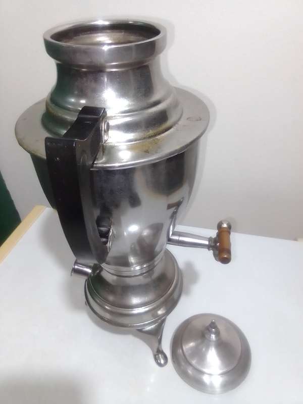 This coffee urn a genuine antique. Pat:1912. THERMOLUX Coffee Maker. Pastry Pan, Clay warmer, Plate.