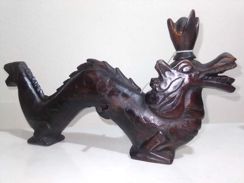 Buddha and Dragon statue's. Meditation Buddha Statue for Home Vastu.Chinese Carved Serpentine Dragon