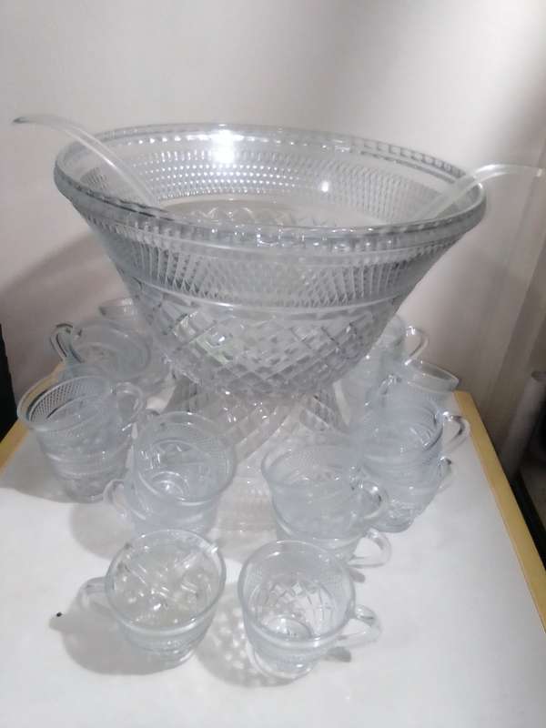 Wow a KIG Indonesia year 1970 Punch set 18 cups and hook's, 2 Ladles, 2 bowls. One doubles as a Bowl