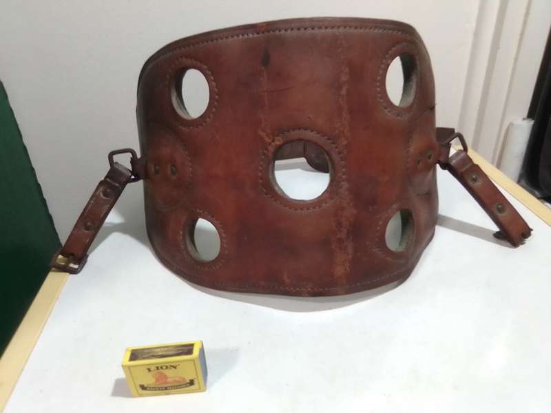 Big Game Fishing HARNESS or FIGHTING BELT. Usage: Leather kidney belt with side anchors.